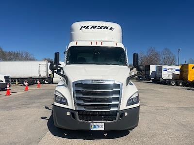 Used 2021 Freightliner Cascadia Detroit DD13 Semi Truck for sale #389039 - photo 2