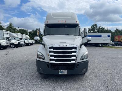 Used 2021 Freightliner Cascadia Detroit DD15AT Semi Truck with Sleeper Cab for sale #389154 - photo 2