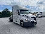 Used 2021 Freightliner Cascadia Detroit DD15AT Semi Truck with Sleeper Cab for sale #389154 - photo 1