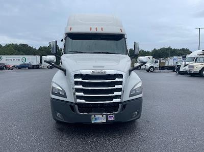 Used 2021 Freightliner Cascadia Detroit DD15AT Semi Truck with Sleeper Cab for sale #389158 - photo 2
