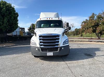 Used 2021 Freightliner Cascadia - photo 1