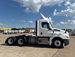 Used 2022 Freightliner Cascadia Detroit DD13 Semi Truck for sale #389344 - photo 8