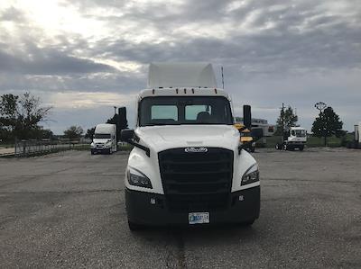 Used 2022 Freightliner Cascadia Detroit DD13 Semi Truck for sale #389581 - photo 2