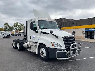 Used 2022 Freightliner Cascadia Detroit DD13 Semi Truck for sale #389596 - photo 1