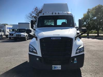 Used 2022 Freightliner Cascadia - photo 1