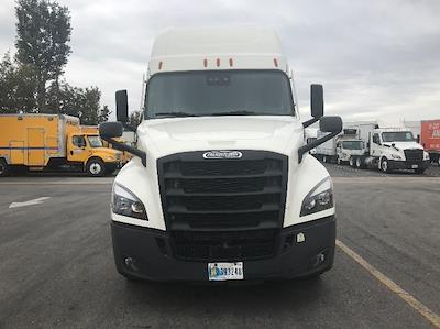 Used 2022 Freightliner Cascadia Detroit DD15AT Semi Truck with Sleeper Cab for sale #390272 - photo 2