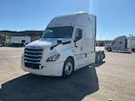 Used 2022 Freightliner Cascadia Detroit DD15AT Semi Truck with Sleeper Cab for sale #390297 - photo 3