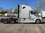 Used 2022 Freightliner Cascadia Detroit DD15AT Semi Truck with Sleeper Cab for sale #390297 - photo 8