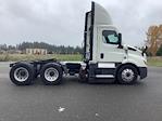 Used 2021 Freightliner Cascadia Detroit DD13 Semi Truck for sale #390653 - photo 8