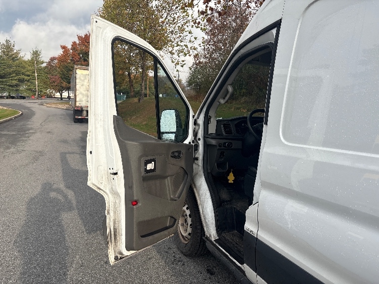 Used 2021 Ford Transit 250 - photo 18