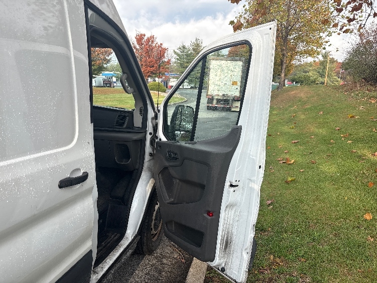 Used 2021 Ford Transit 250 - photo 22
