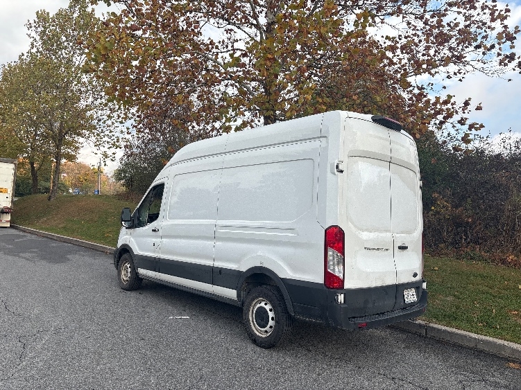 Used 2021 Ford Transit 250 - photo 8