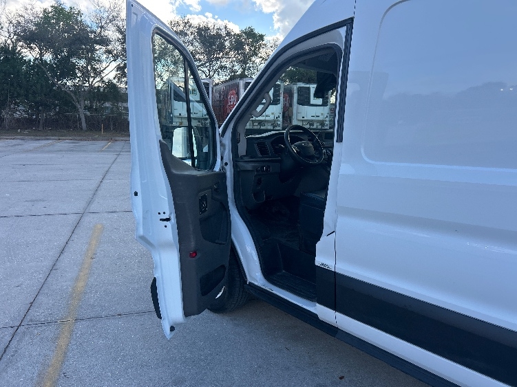 Used 2021 Ford Transit 250 - photo 18