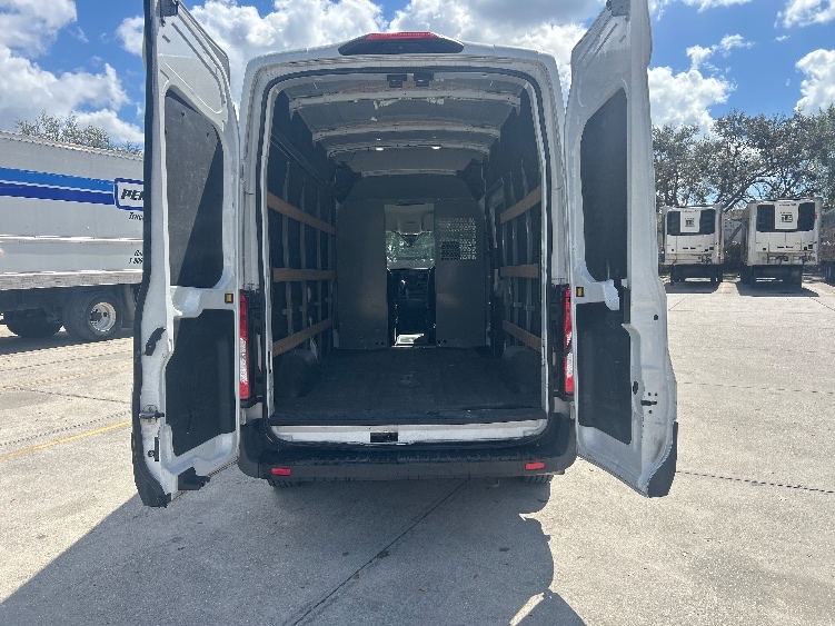 Used 2021 Ford Transit 250 - photo 10