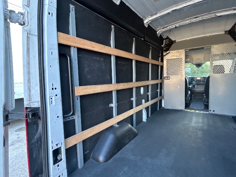 Used 2021 Ford Transit 250 - photo 12