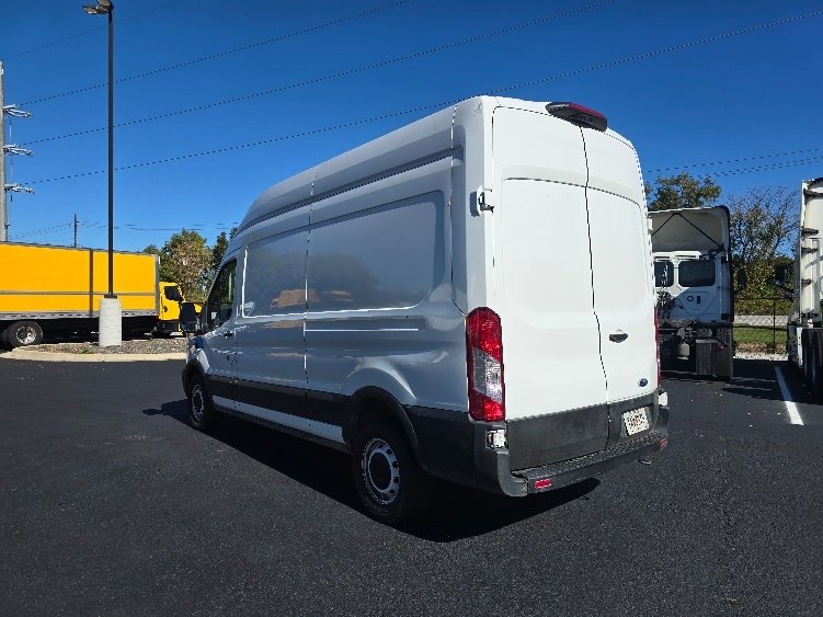 Used 2021 Ford Transit 250 - photo 8