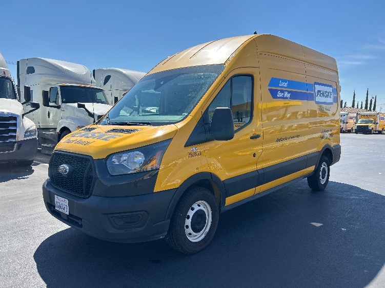 Used 2021 Ford Transit 250 - photo 5