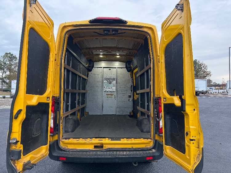 Used 2021 Ford Transit 250 - photo 10