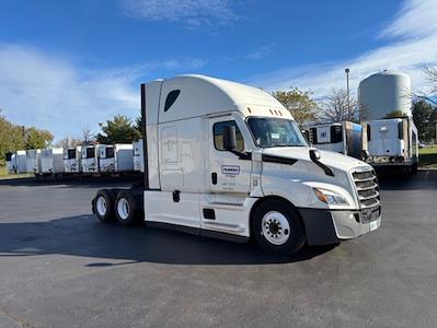 Used 2022 Freightliner Cascadia Detroit DD15AT Semi Truck with Sleeper Cab for sale #393964 - photo 1