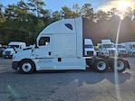 Used 2022 Freightliner Cascadia Detroit DD15AT Semi Truck with Sleeper Cab for sale #393977 - photo 8