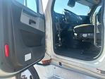 Used 2022 Freightliner Cascadia Detroit DD15AT Semi Truck with Sleeper Cab for sale #393980 - photo 9
