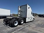 Used 2022 Freightliner Cascadia Detroit DD15AT Semi Truck with Sleeper Cab for sale #393986 - photo 7