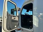 Used 2022 Freightliner Cascadia Detroit DD15AT Semi Truck with Sleeper Cab for sale #393997 - photo 9