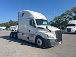Used 2022 Freightliner Cascadia Detroit DD15AT Semi Truck with Sleeper Cab for sale #394010 - photo 1