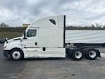 Used 2022 Freightliner Cascadia Detroit DD15AT Semi Truck with Sleeper Cab for sale #394072 - photo 4