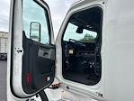 Used 2022 Freightliner Cascadia Detroit DD15AT Semi Truck with Sleeper Cab for sale #394072 - photo 9