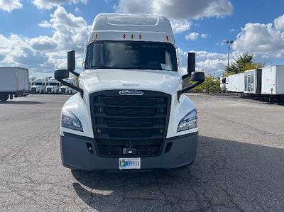 Used 2022 Freightliner Cascadia Detroit DD15AT Semi Truck with Sleeper Cab for sale #394074 - photo 2