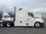 Used 2022 Freightliner Cascadia Detroit DD15AT Semi Truck with Sleeper Cab for sale #394096 - photo 8