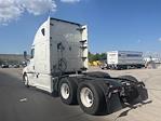 Used 2022 Freightliner Cascadia Detroit DD15AT Semi Truck with Sleeper Cab for sale #394108 - photo 5