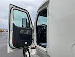 Used 2022 Freightliner Cascadia Detroit DD15AT Semi Truck with Sleeper Cab for sale #394127 - photo 9