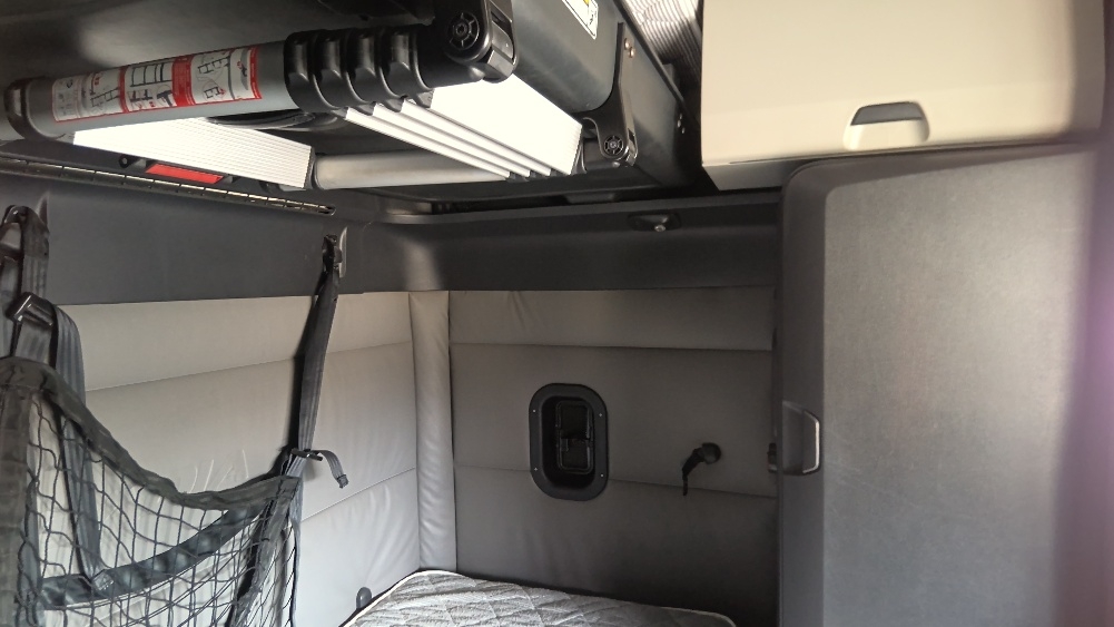 Used 2022 Freightliner Cascadia - photo 20