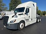 Used 2022 Freightliner Cascadia Detroit DD15AT Semi Truck with Sleeper Cab for sale #394142 - photo 3