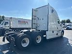 Used 2022 Freightliner Cascadia Detroit DD15AT Semi Truck with Sleeper Cab for sale #394142 - photo 7
