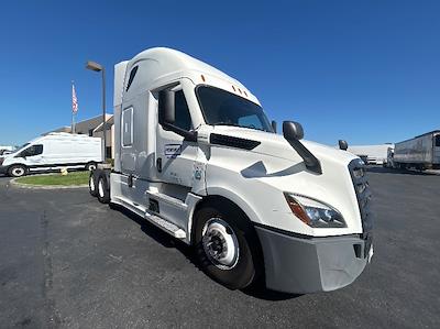Used 2022 Freightliner Cascadia Detroit DD15AT Semi Truck with Sleeper Cab for sale #394155 - photo 1