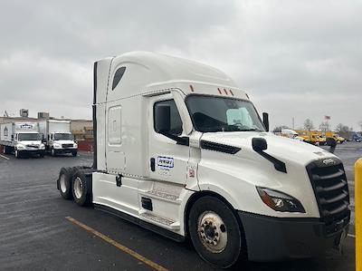 Used 2022 Freightliner Cascadia Detroit DD15AT Semi Truck with Sleeper Cab for sale #394157 - photo 1