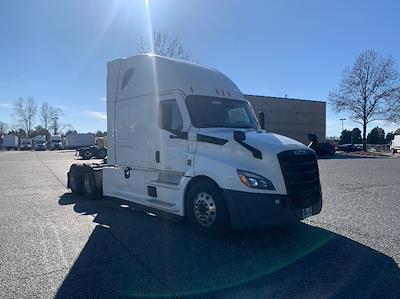 Used 2022 Freightliner Cascadia Detroit DD15AT Semi Truck with Sleeper Cab for sale #394164 - photo 1