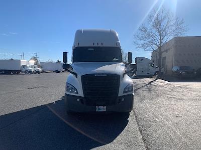 Used 2022 Freightliner Cascadia Detroit DD15AT Semi Truck with Sleeper Cab for sale #394164 - photo 2