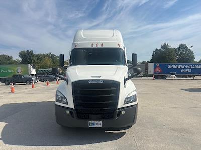 Used 2022 Freightliner Cascadia Detroit DD15AT Semi Truck with Sleeper Cab for sale #394168 - photo 2