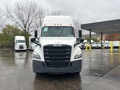 Used 2022 Freightliner Cascadia Detroit DD15AT Semi Truck with Sleeper Cab for sale #394169 - photo 2