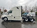 Used 2022 Freightliner Cascadia Detroit DD15AT Semi Truck with Sleeper Cab for sale #394169 - photo 4