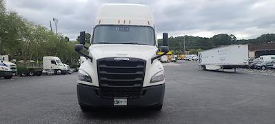 Used 2022 Freightliner Cascadia Detroit DD15AT Semi Truck with Sleeper Cab for sale #394171 - photo 2
