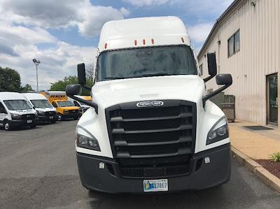 Used 2022 Freightliner Cascadia Detroit DD15AT Semi Truck with Sleeper Cab for sale #394175 - photo 2