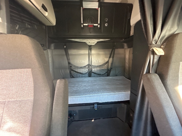 Used 2022 Freightliner Cascadia - photo 18