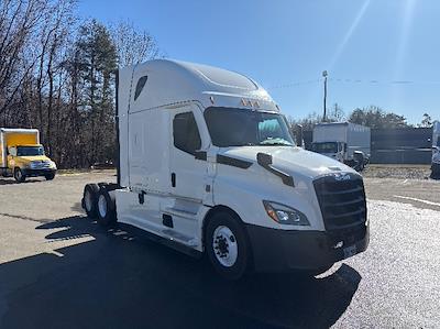 Used 2022 Freightliner Cascadia Detroit DD15AT Semi Truck with Sleeper Cab for sale #394183 - photo 1