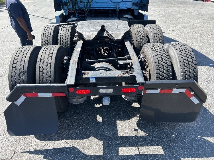Used 2022 Freightliner Cascadia - photo 8