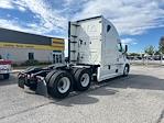 Used 2022 Freightliner Cascadia Detroit DD15AT Semi Truck with Sleeper Cab for sale #394191 - photo 7